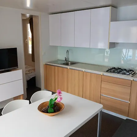 Pensionat Camp Milo Moje Drvenik (Split-Dalmatia)