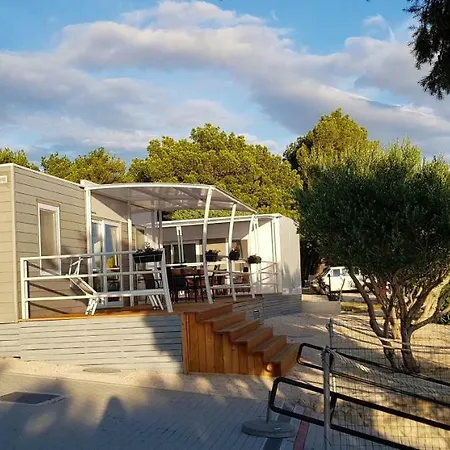 Pensionat Camp Milo Moje Drvenik (Split-Dalmatia)