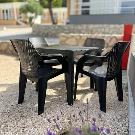 Guest house Camp Milo Moje Drvenik (Split-Dalmatia)