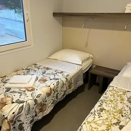 Pensionat Camp Milo Moje