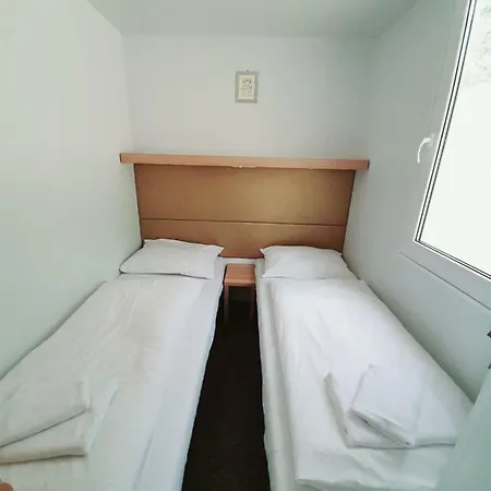 Casa de hóspedes Camp Milo Moje Drvenik (Split-Dalmatia)