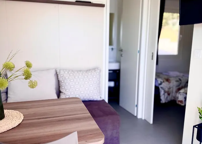 게스트하우스 Camp Milo Moje 4*